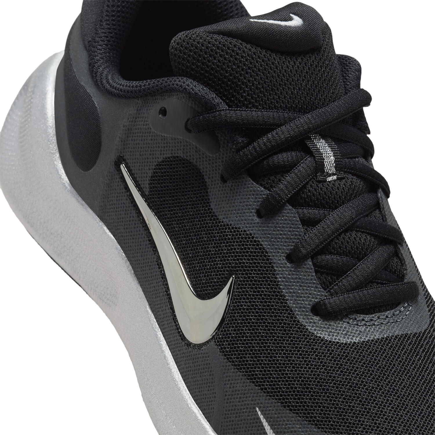 Revolution 7 Sneakers