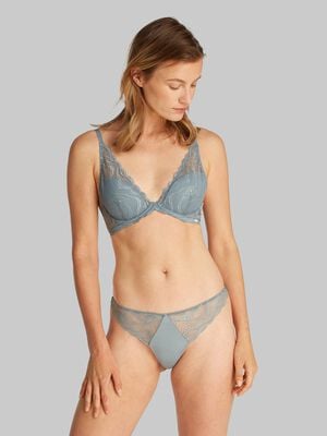 LIGHTLY LINED PLUNGE