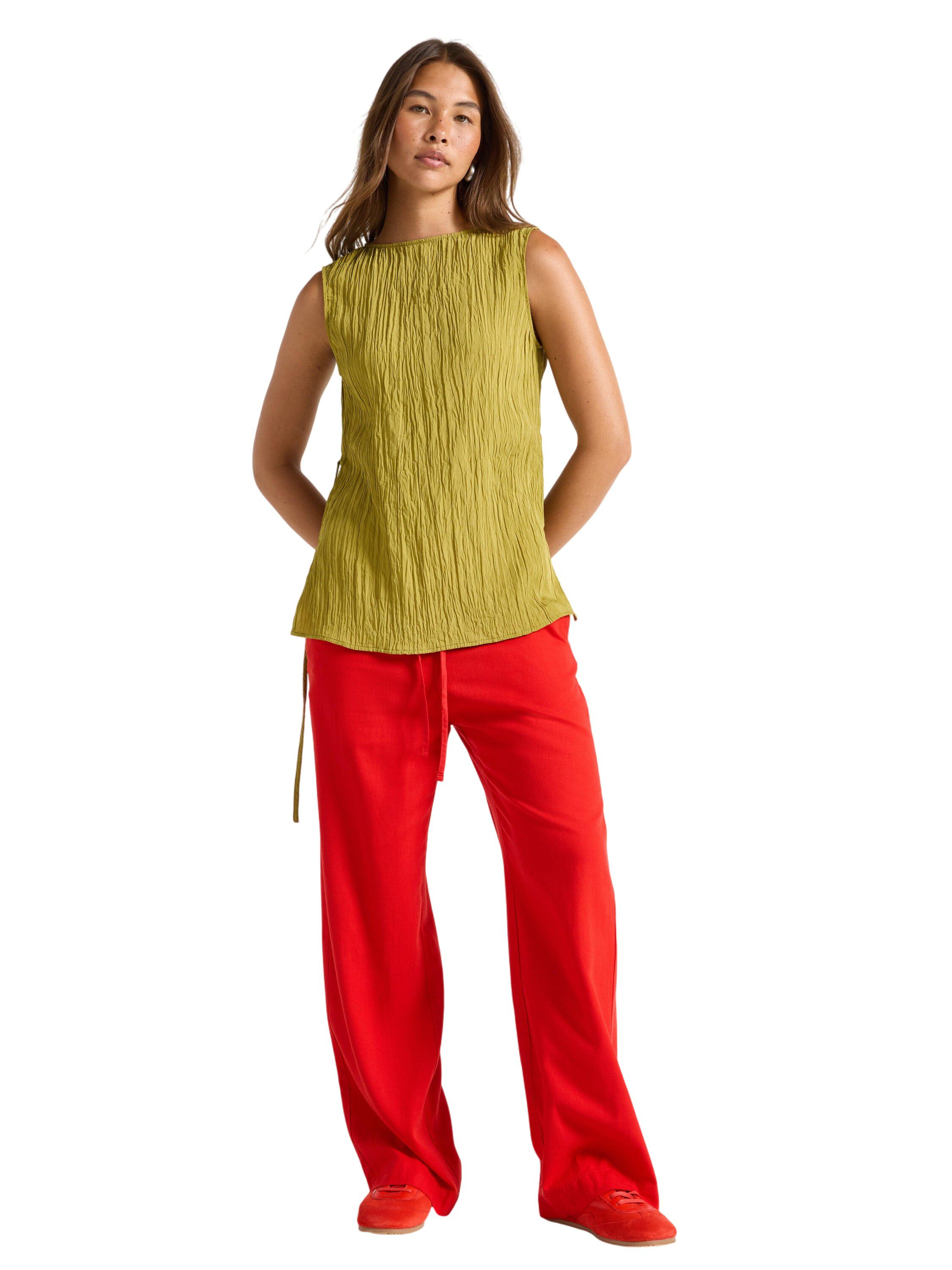 Sleeveless, crinkled blouse with bo