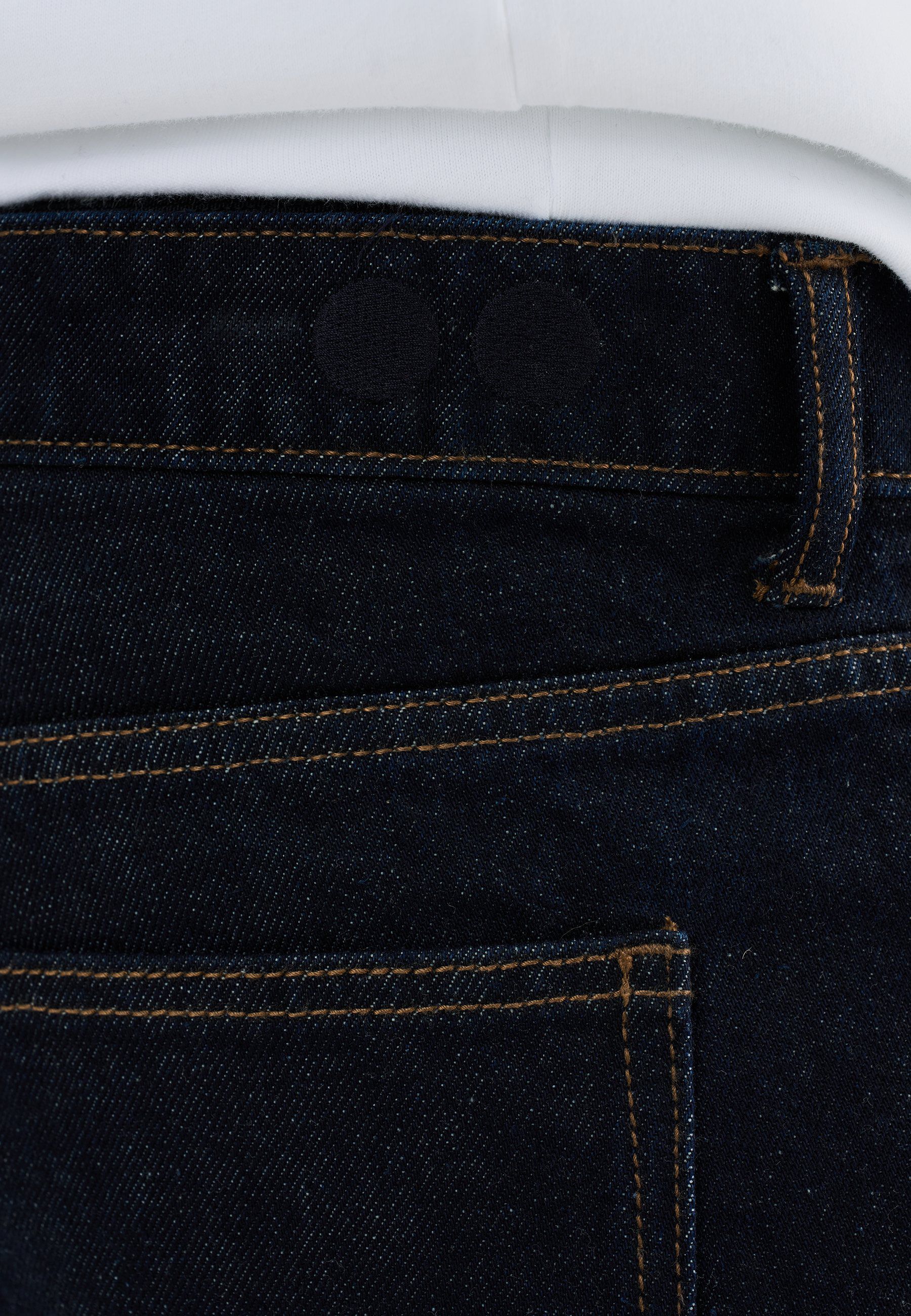 RTMASON STRAIGHT FIT JEANS.