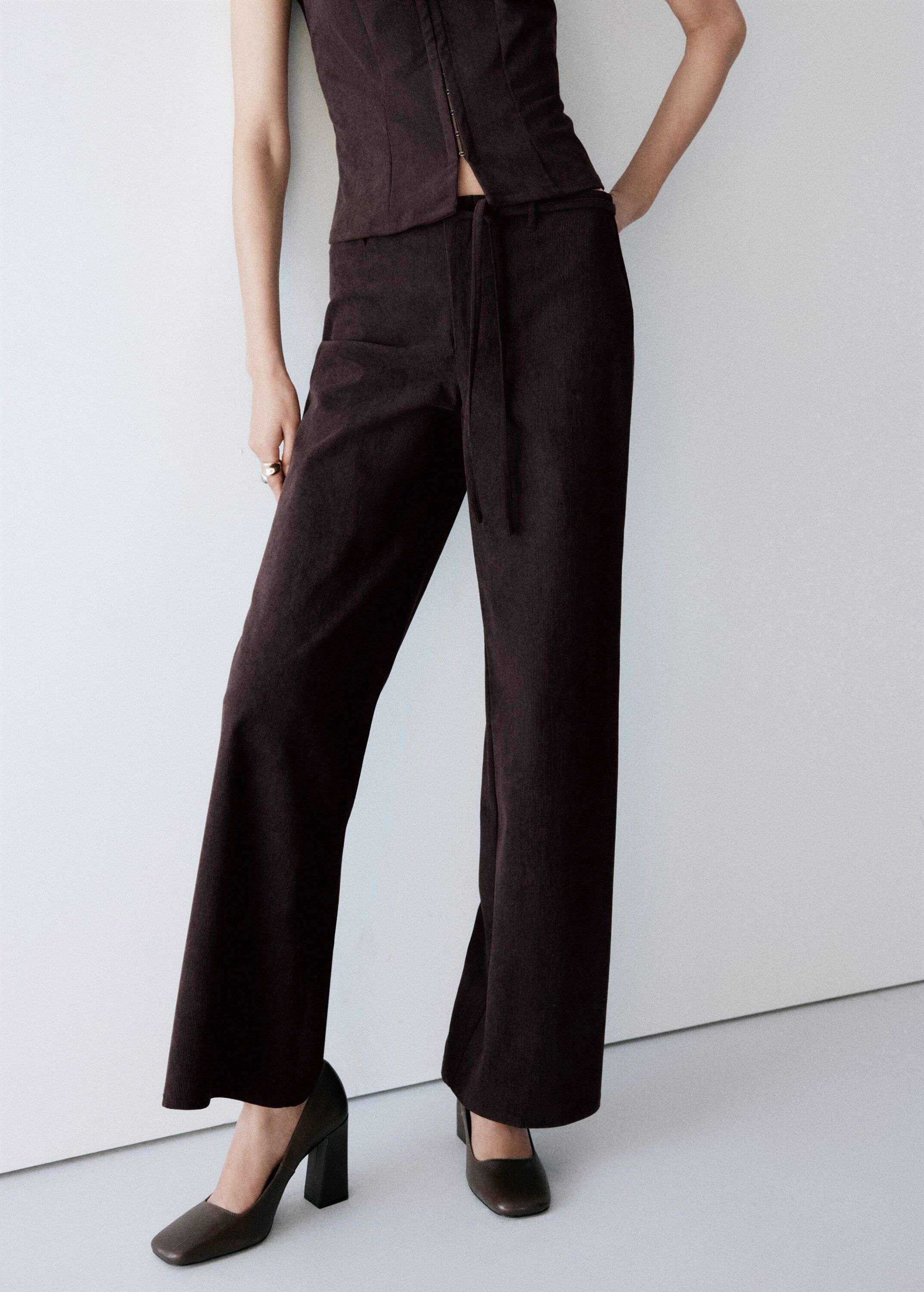 Corduroy trousers with drawstring