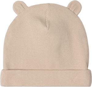 Ribbet hat med p&aring;syede &oslash;rer og fold