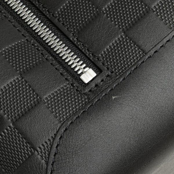 Louis Vuitton Messenger