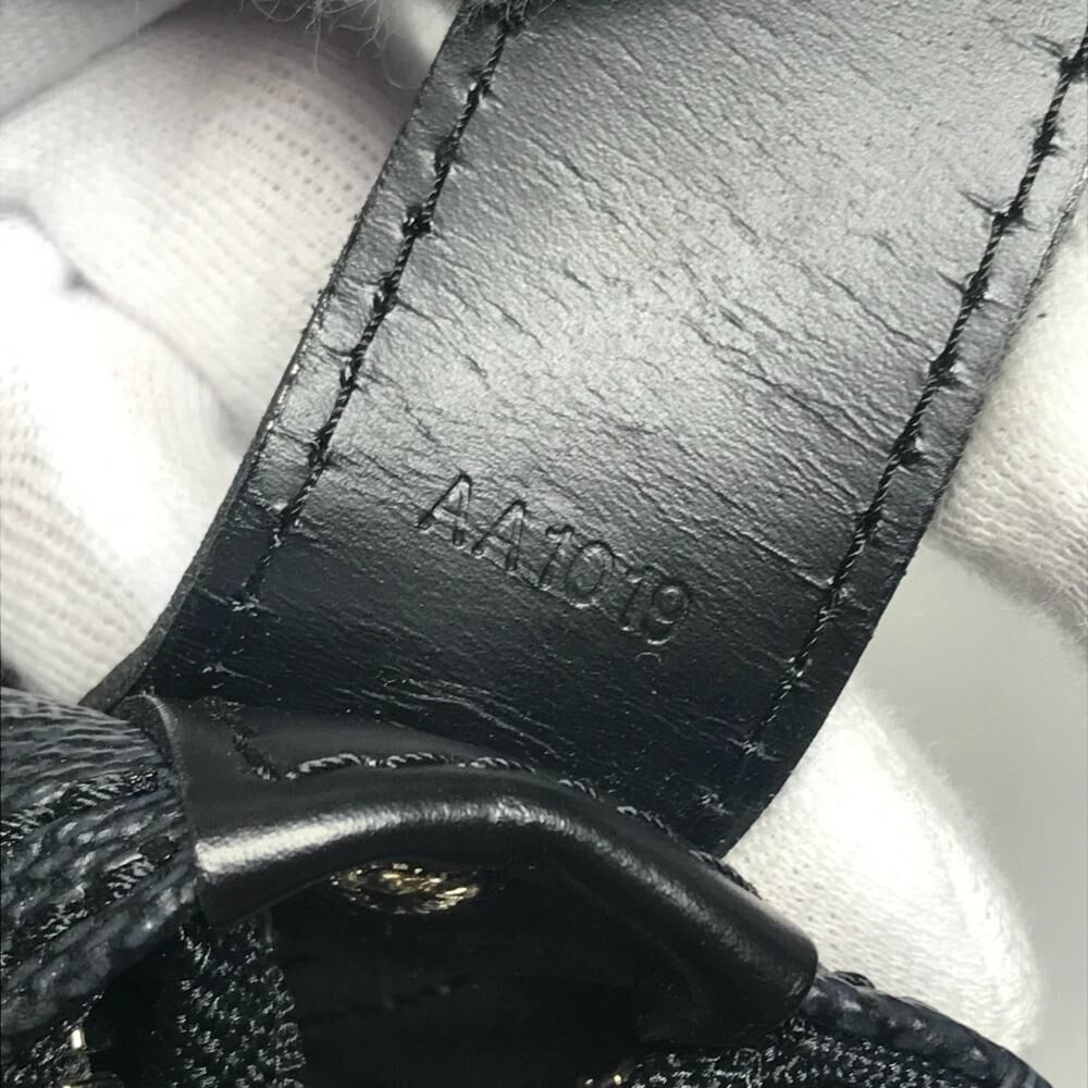 Louis Vuitton Weekend Bag