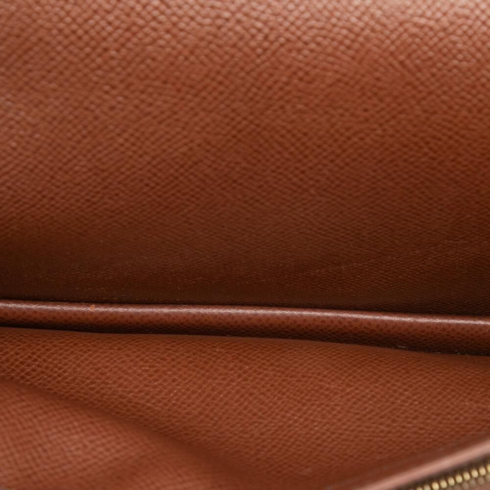 Herm&egrave;s Clutch