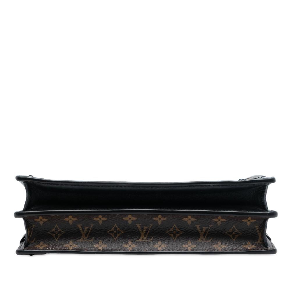 Louis Vuitton Clutch