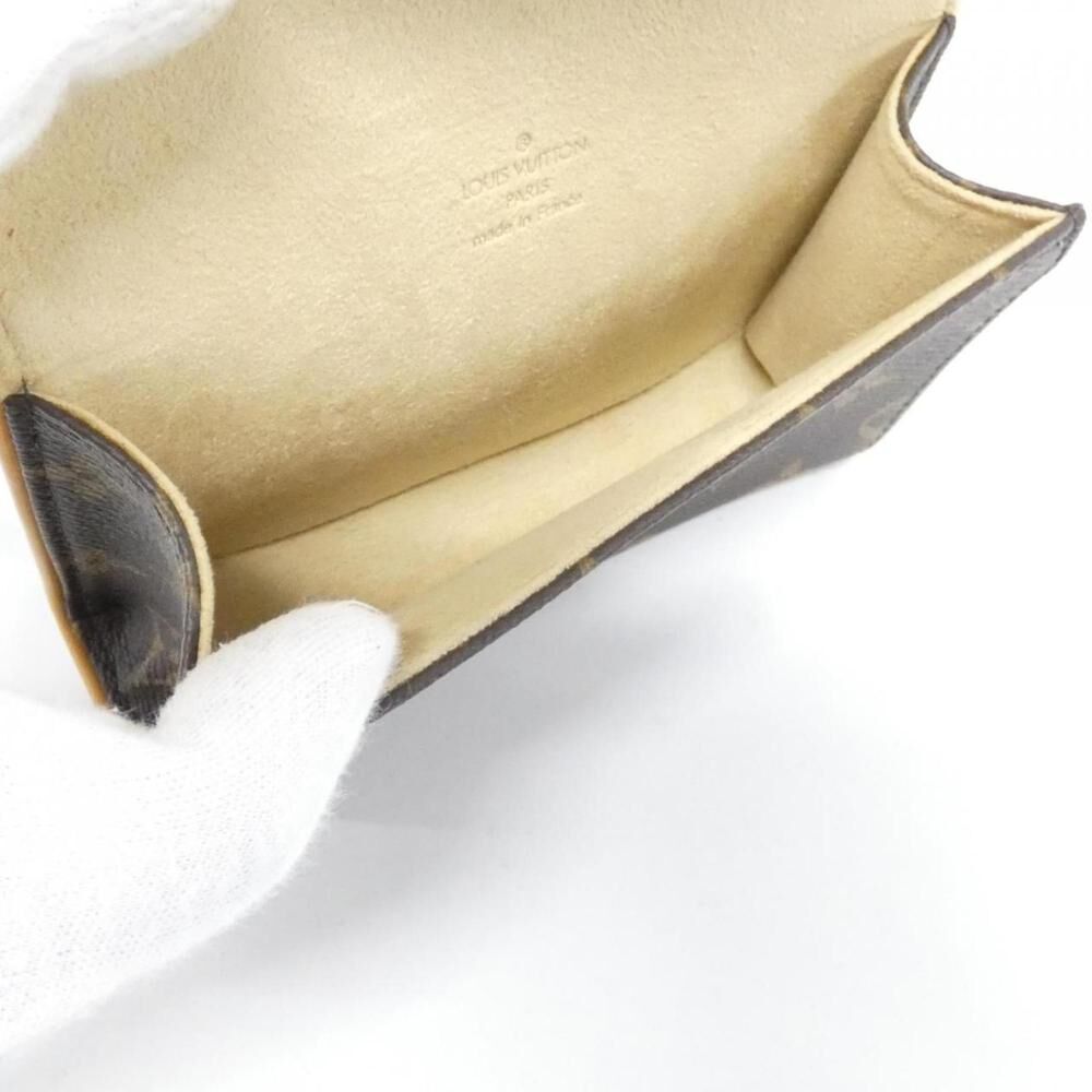 Louis Vuitton Clutch