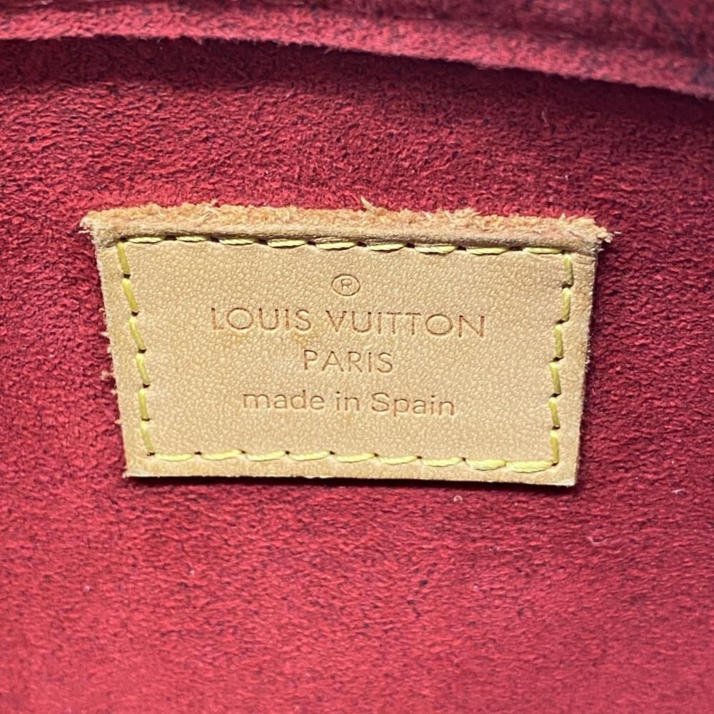 Louis Vuitton Shoulder Bags