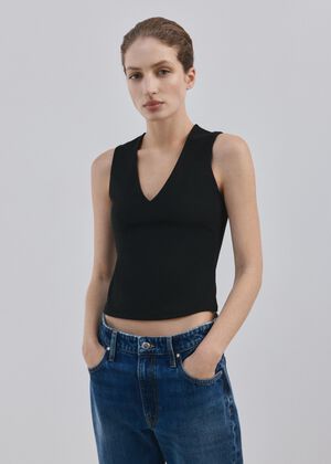 Fitted V-neck top