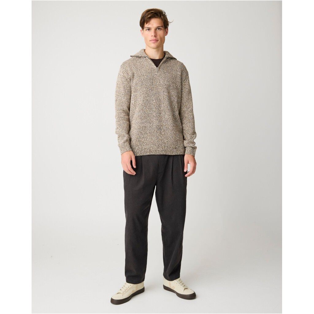 Quater zip sweater