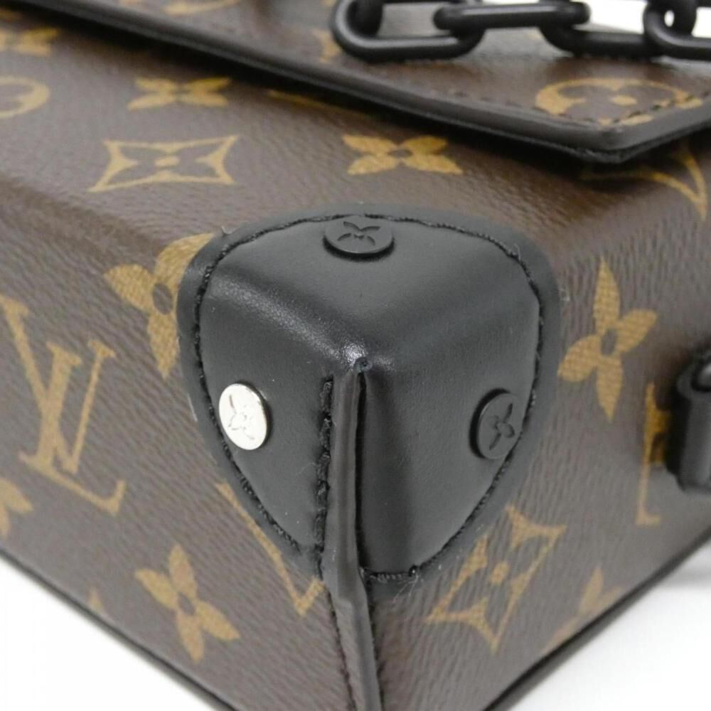 Louis Vuitton Shoulder Bags