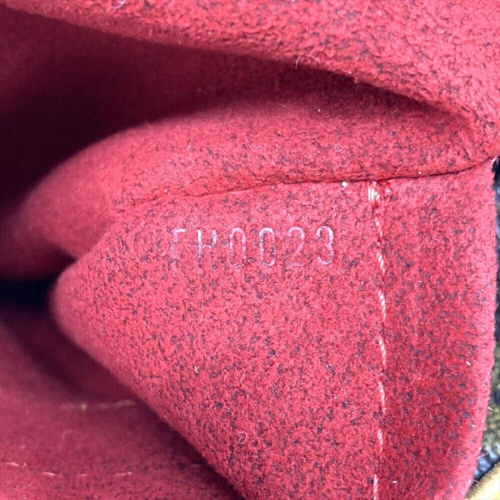 Louis Vuitton Shoulder Bags