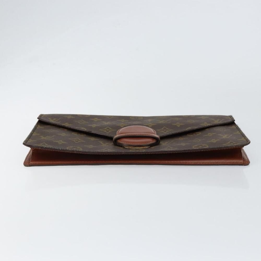 Louis Vuitton Clutch