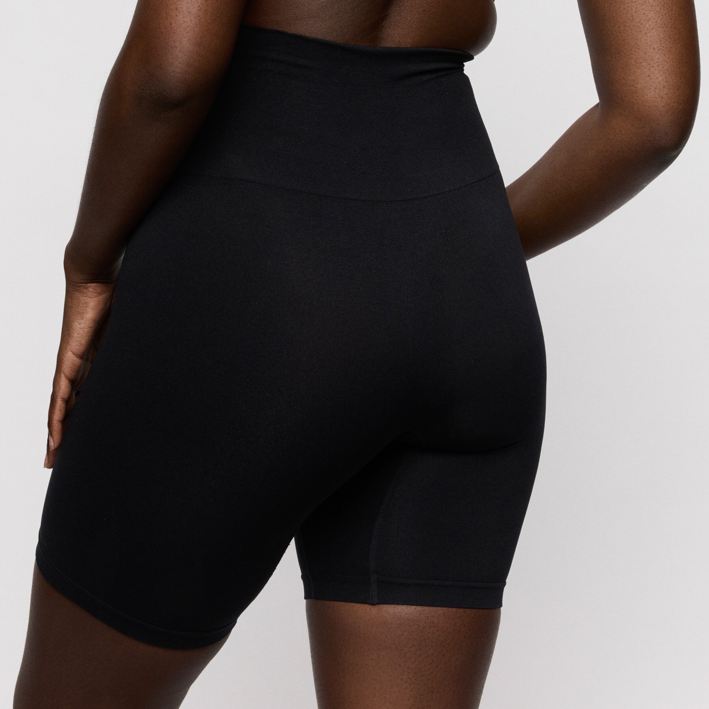 Nudda shapewear h&oslash;je trusser med ben