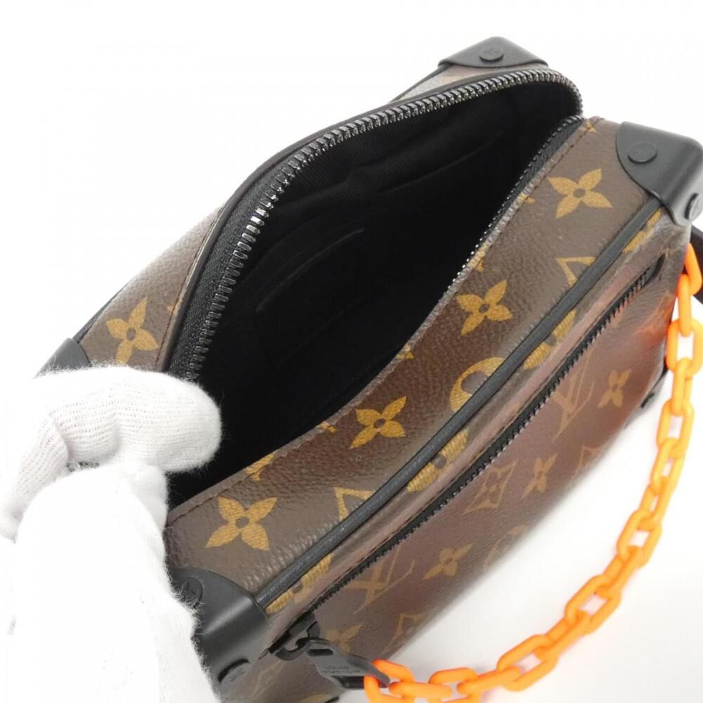 Louis Vuitton Shoulder Bags