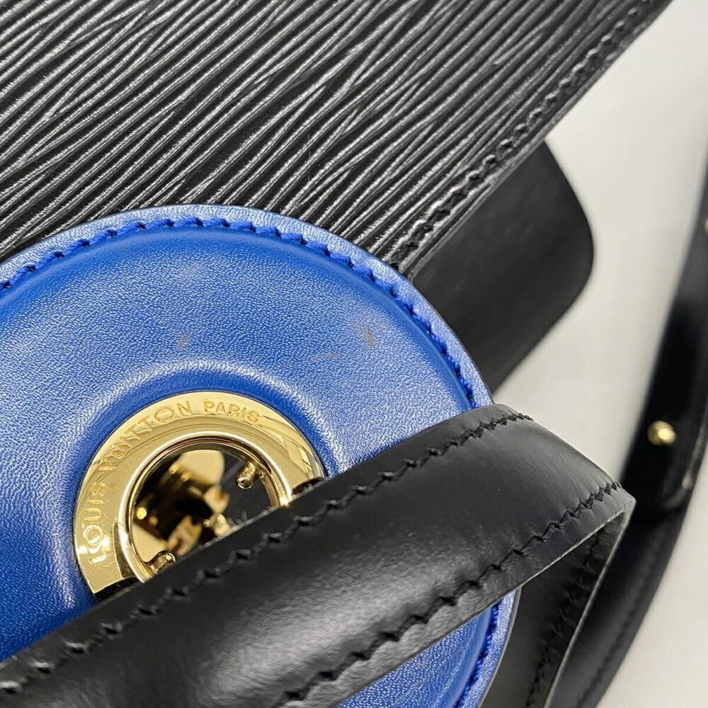 Louis Vuitton Shoulder Bags