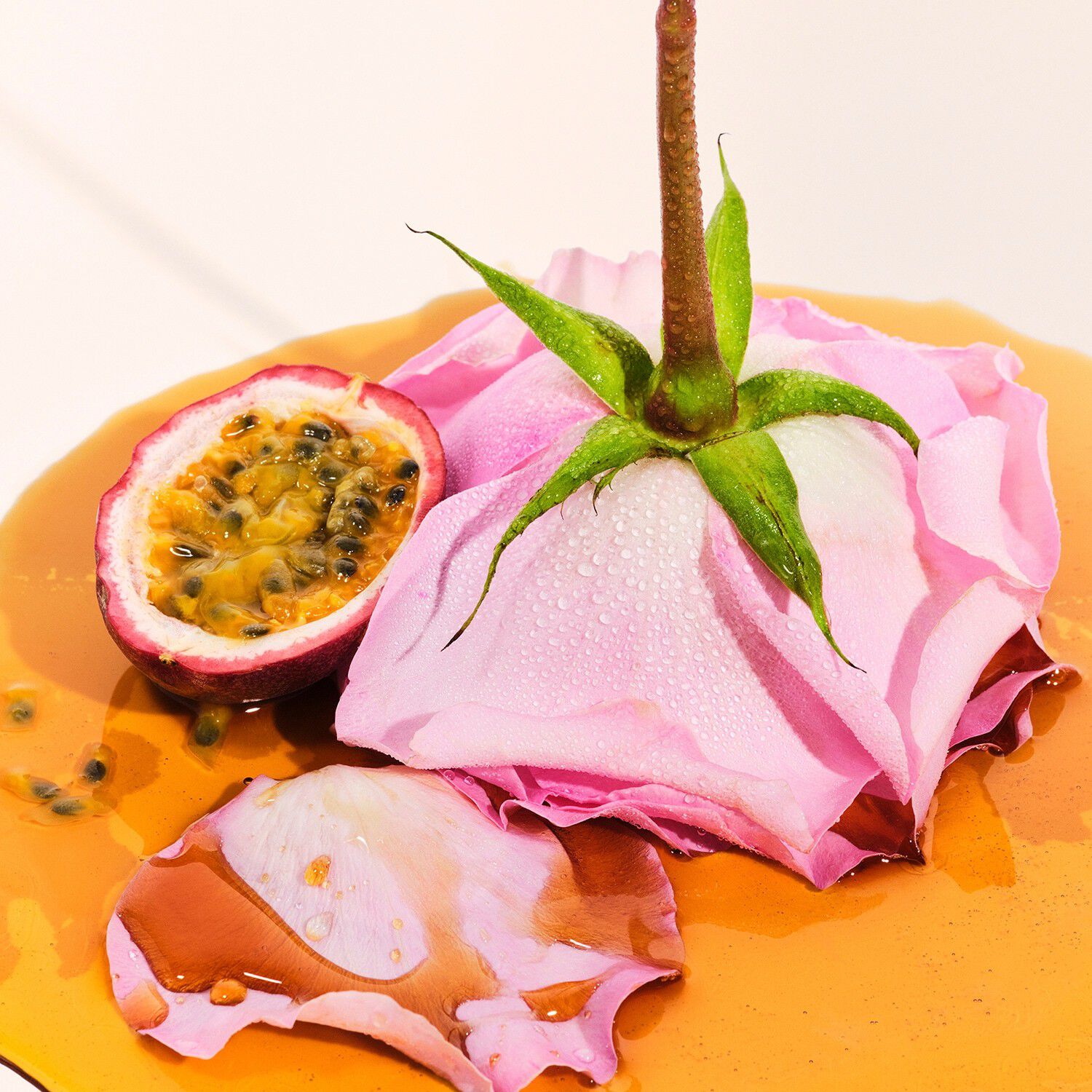 Rosa Charmosa Dewy Cream - Kropscreme med &oslash;get udstr&aring;ling