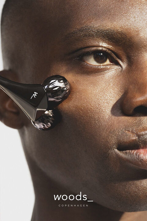 CONTOURING FACIAL ROLLER