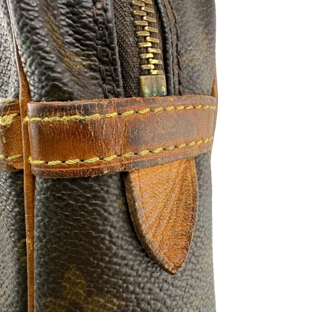 Louis Vuitton Clutch