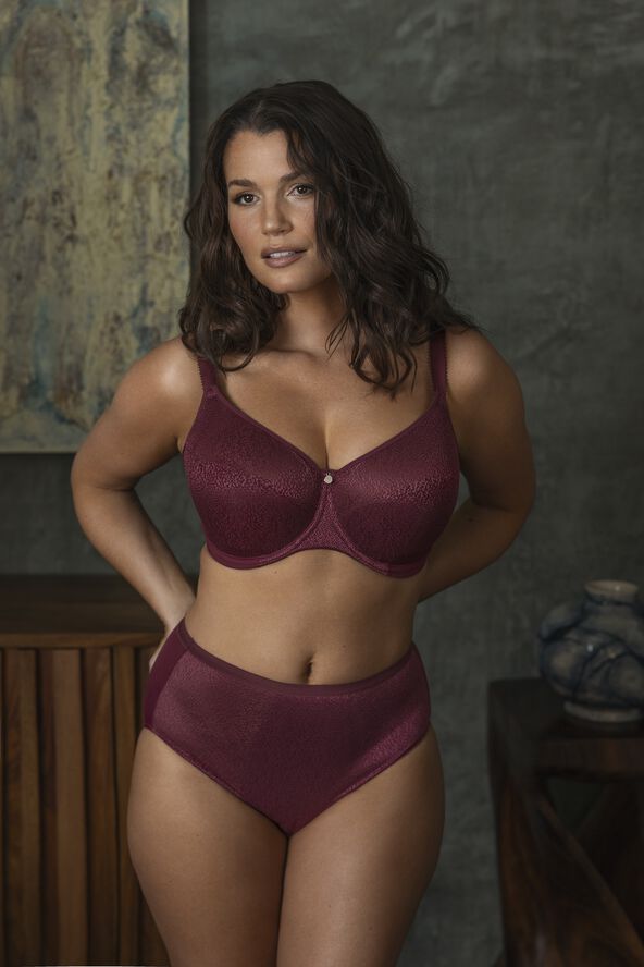 DEMURE UW MOULDED NON PADDED BRA