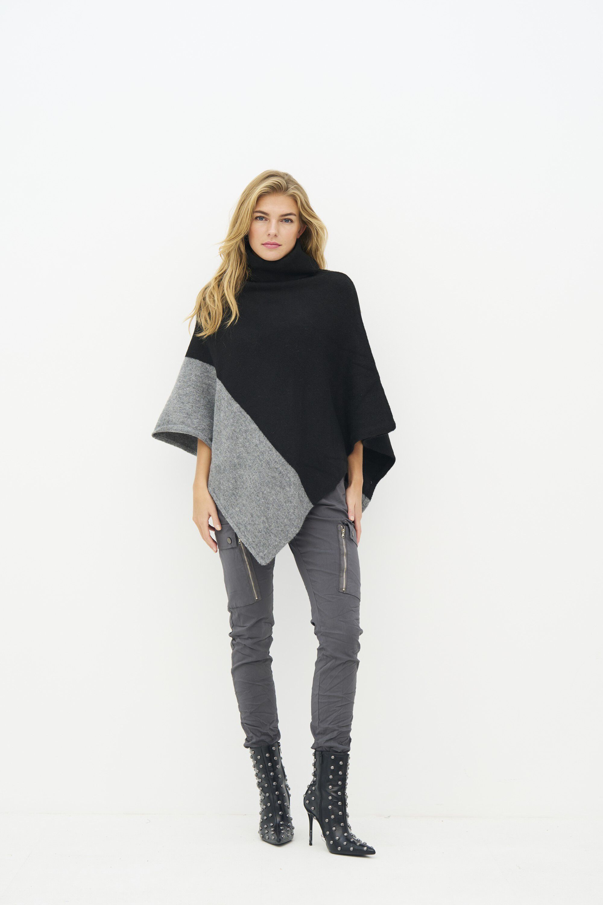 Eve Poncho Knit