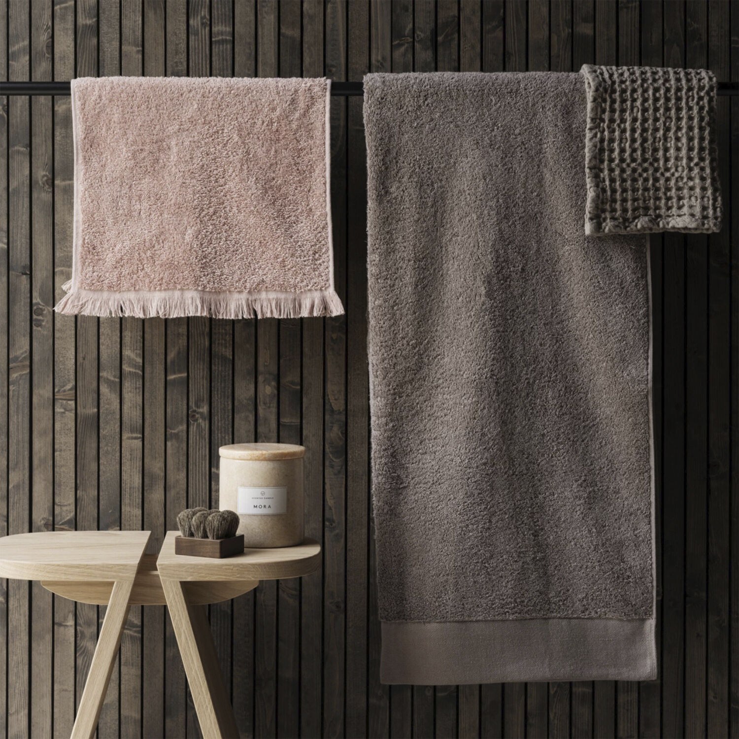 Stool -AVIO- Colour Oak