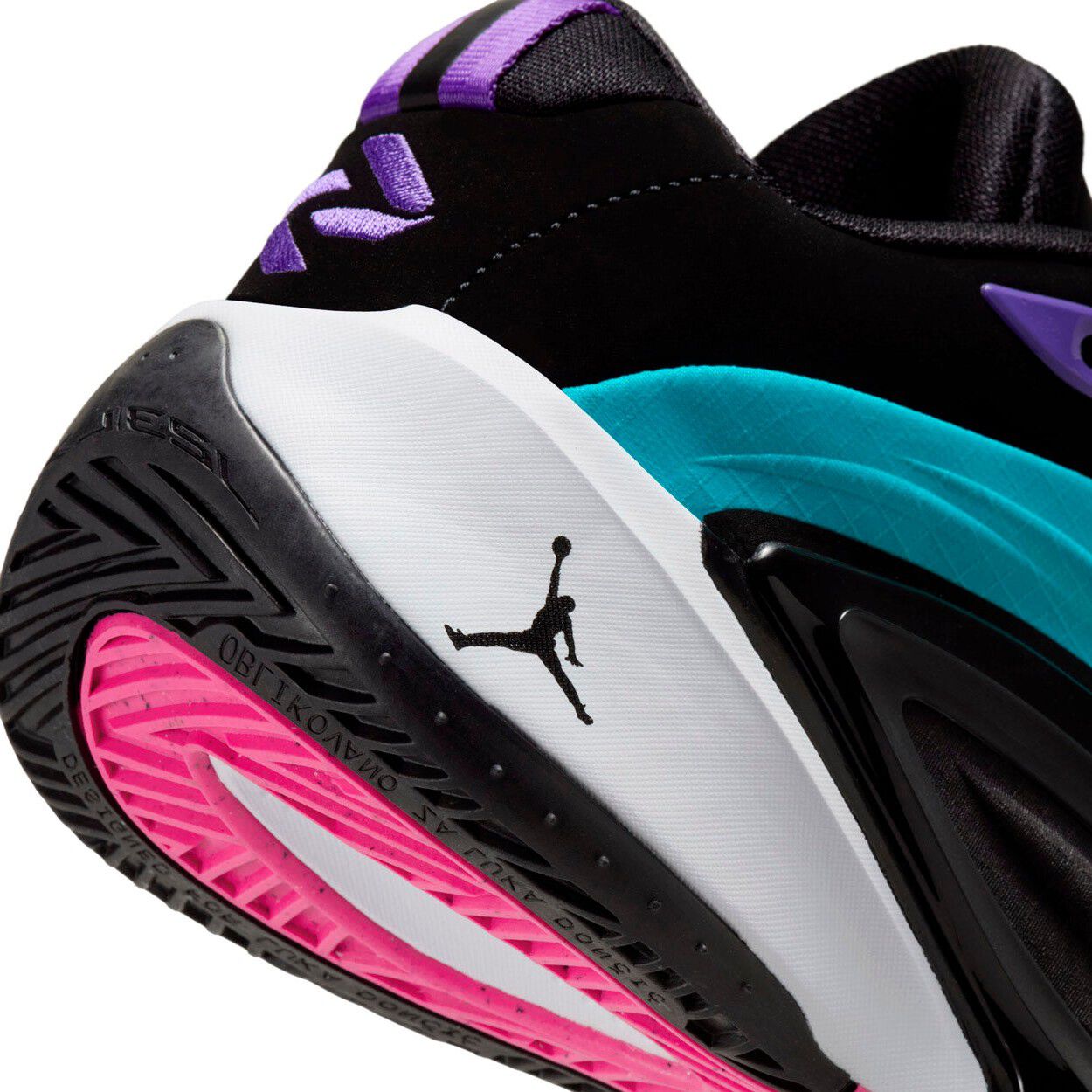 Jordan Luka 3 Sneakers