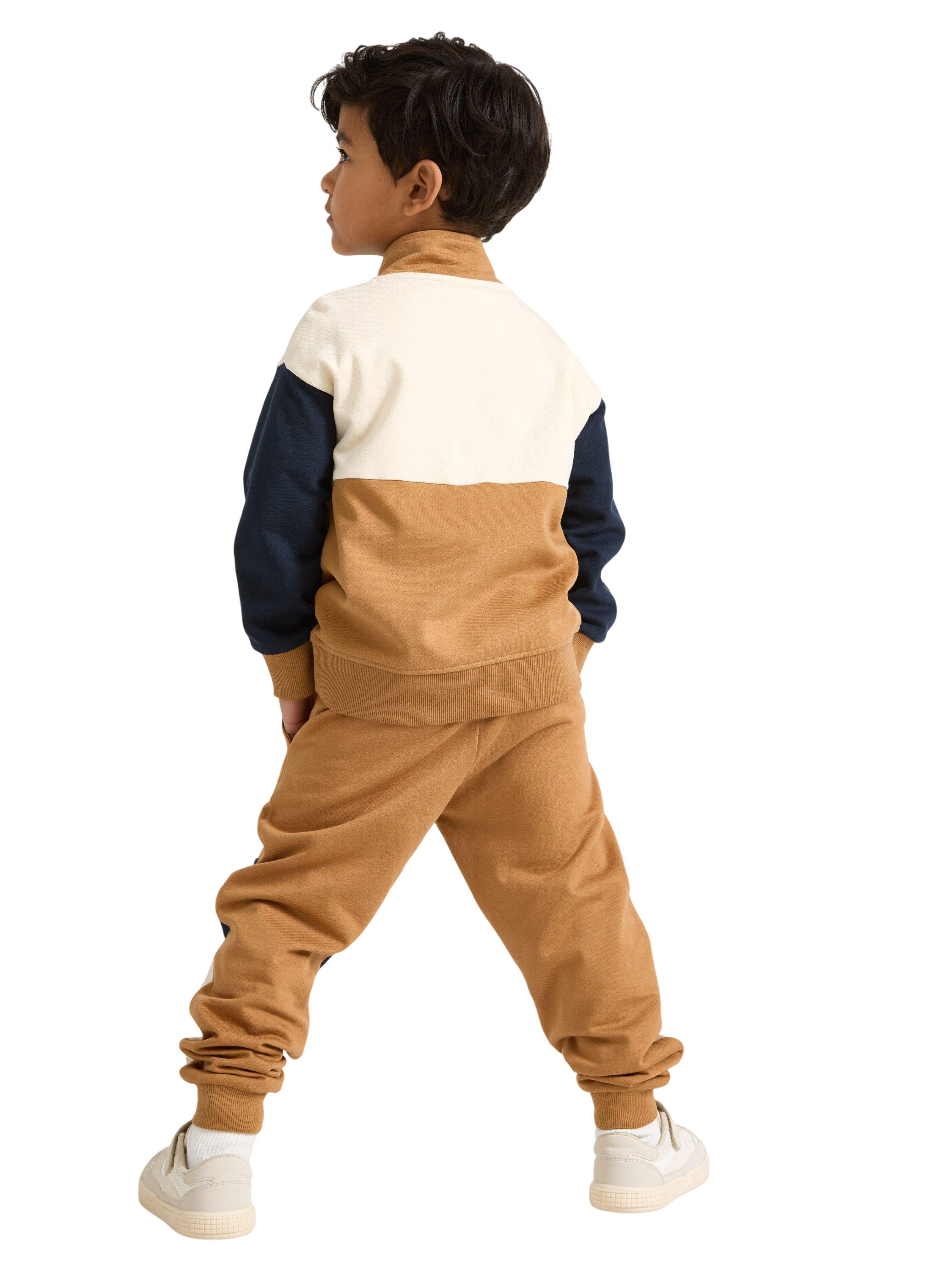 Soft and comfy joggers with brushed