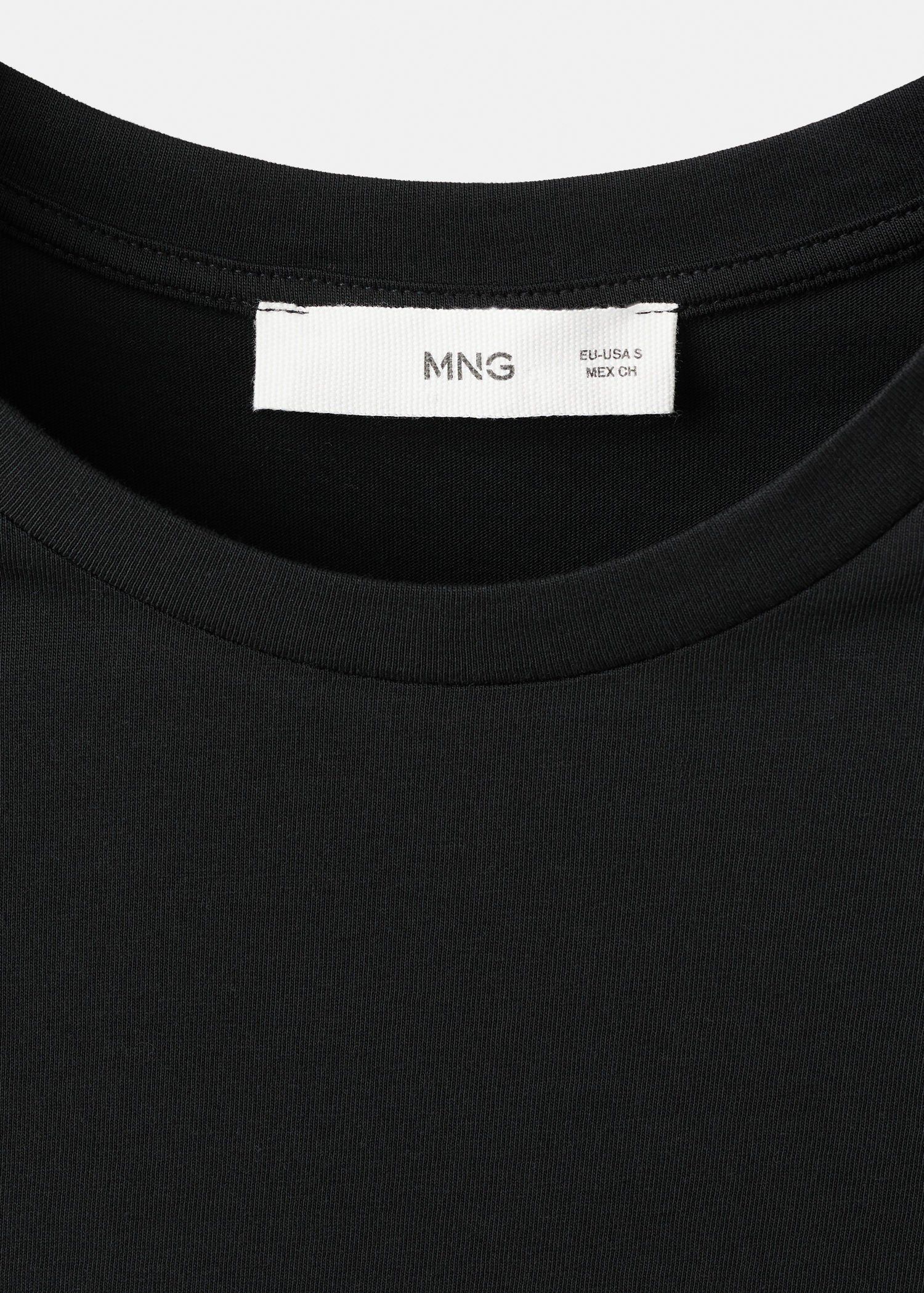 Short-sleeved cotton t-shirt