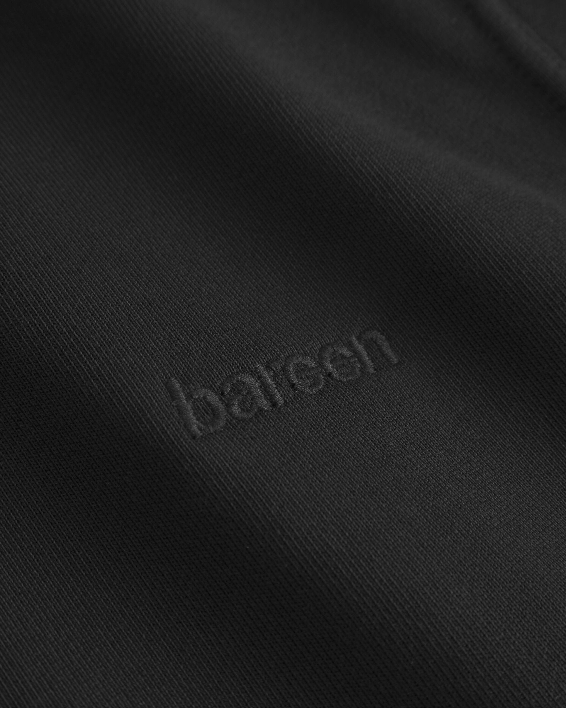 Classic Fit Crewneck Logo