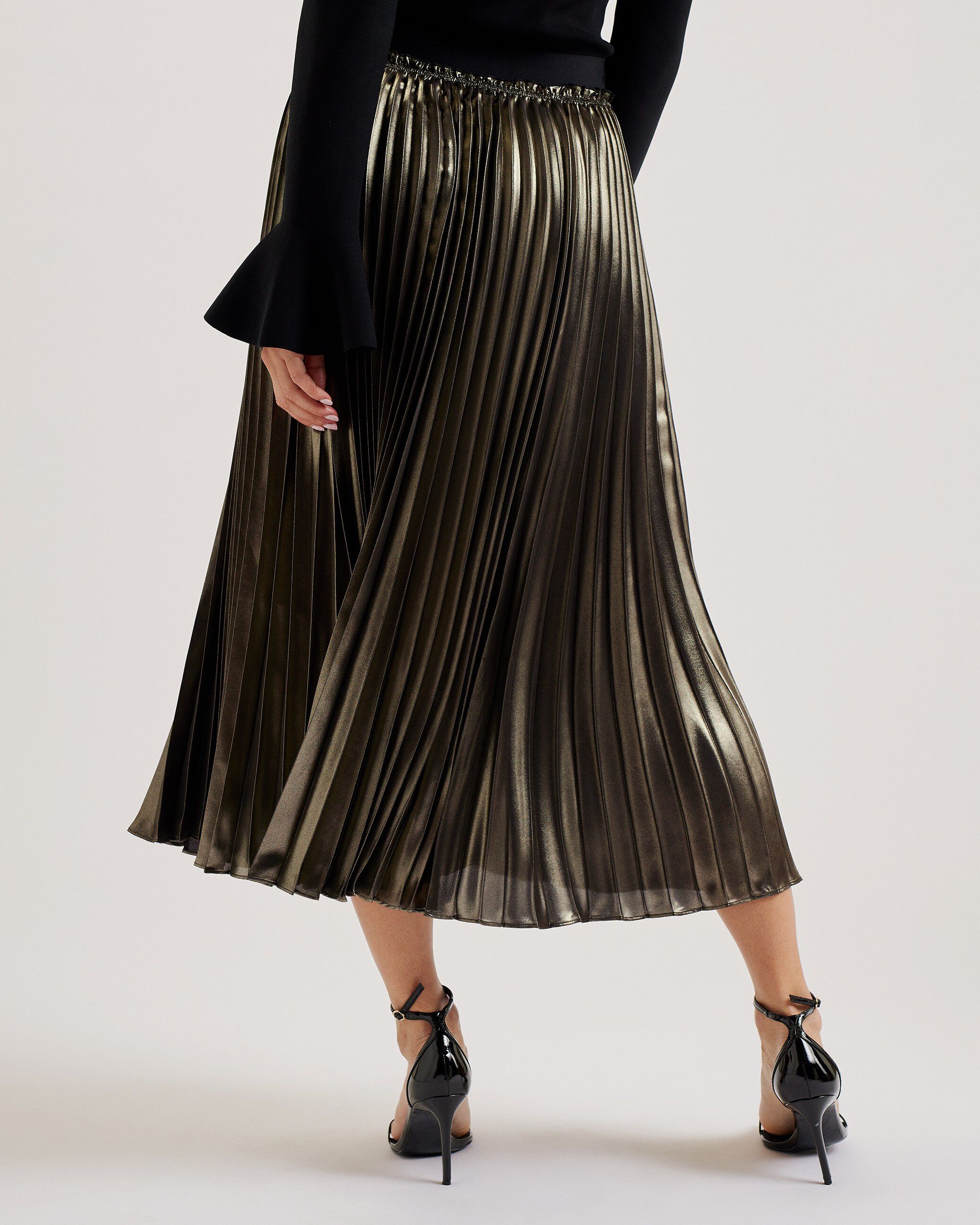 KESE Metallic Pleated Midi Skirt