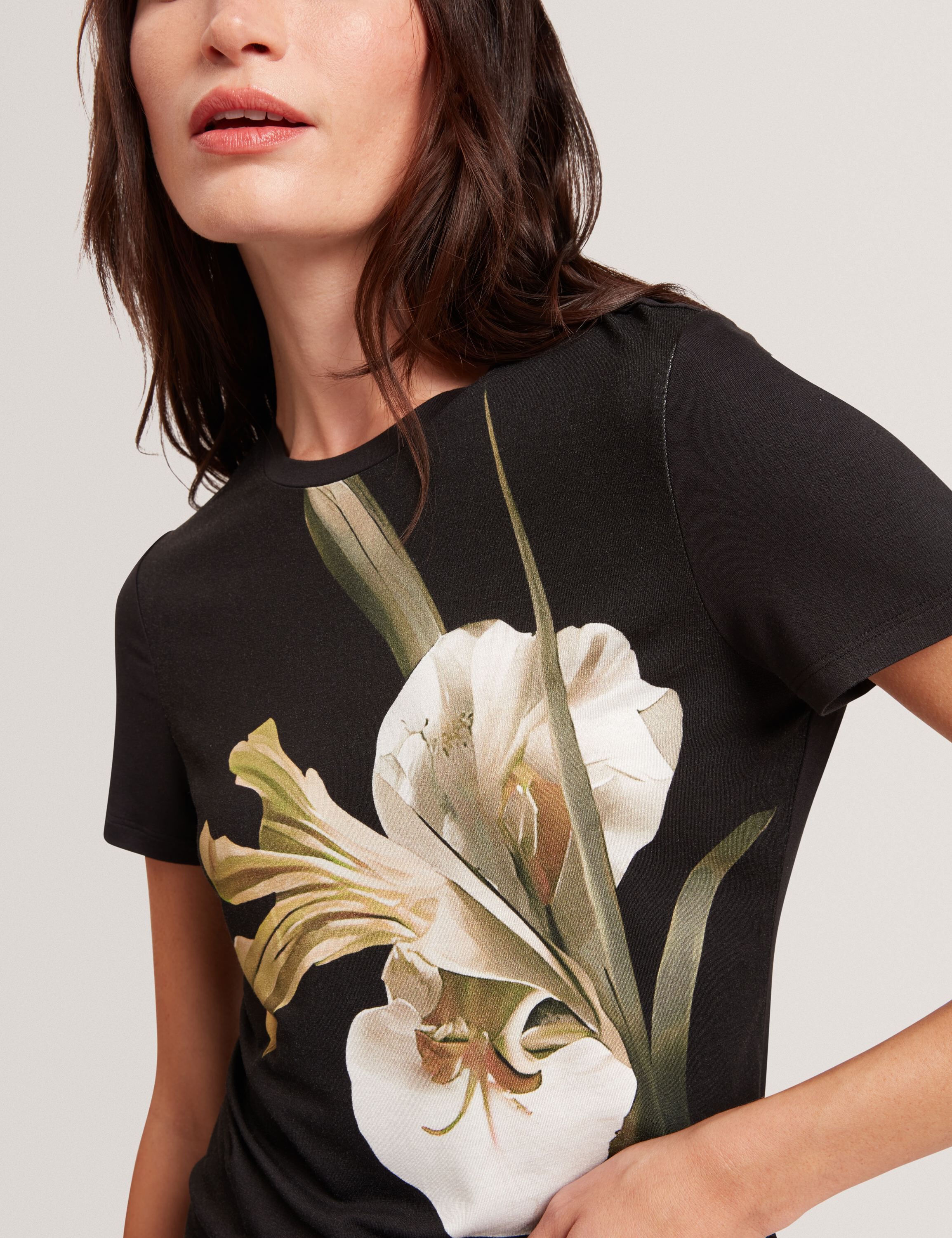 GORGAA Printed Fitted Tee