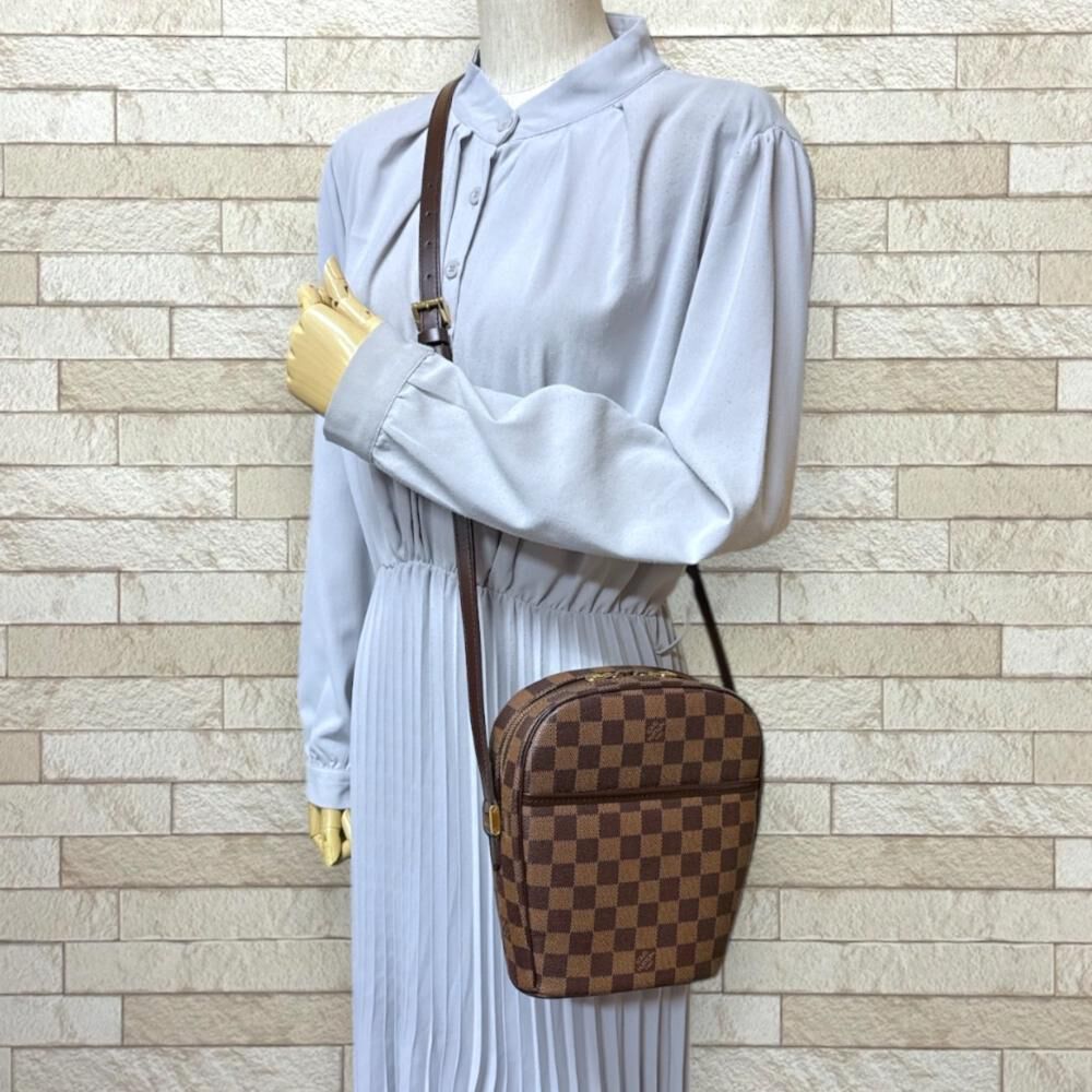 Louis Vuitton Damier Ebene Ipanema