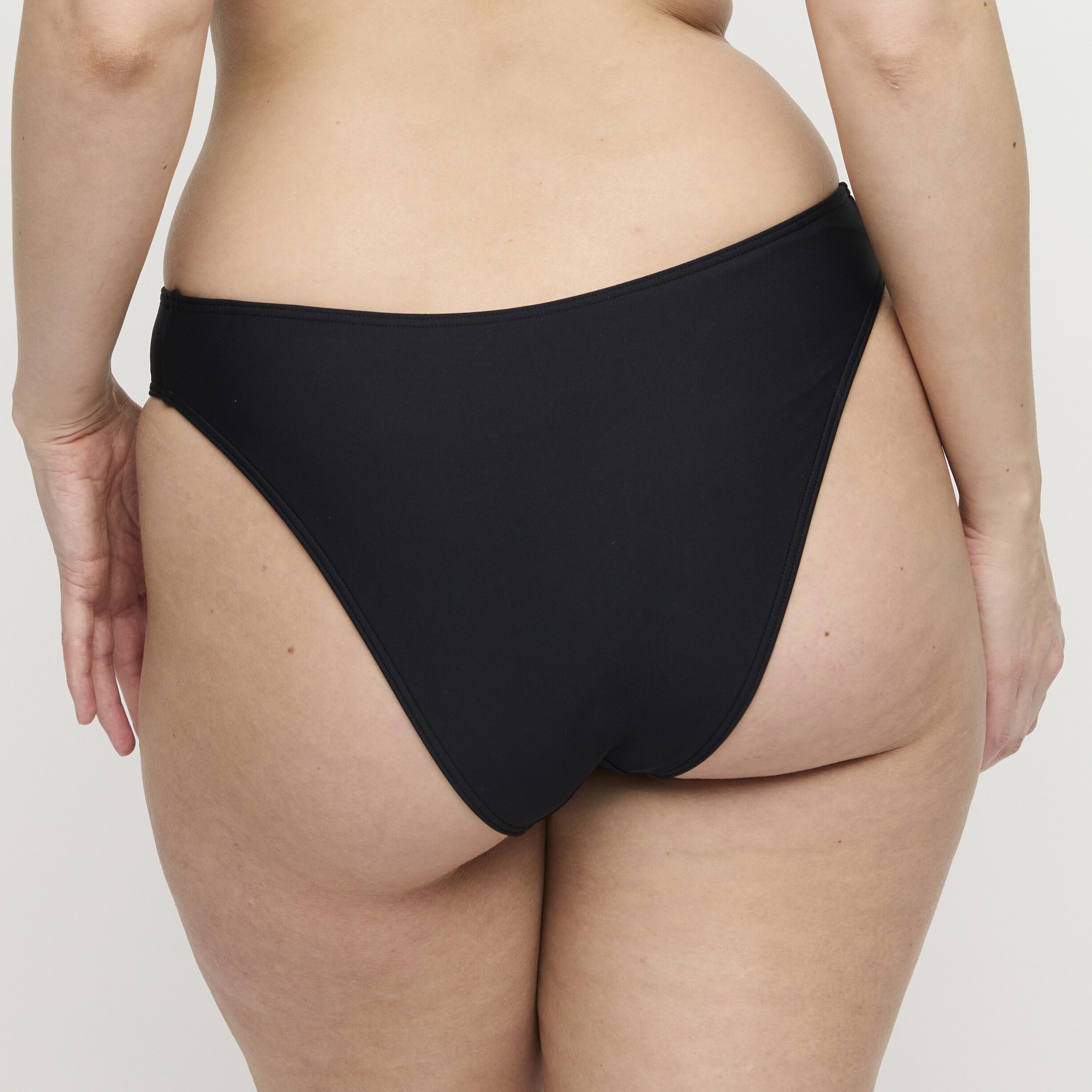 Uvita bikinitrusser brasiliansk