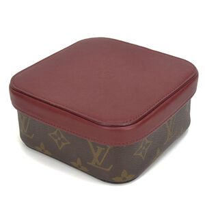 Louis Vuitton Clutch