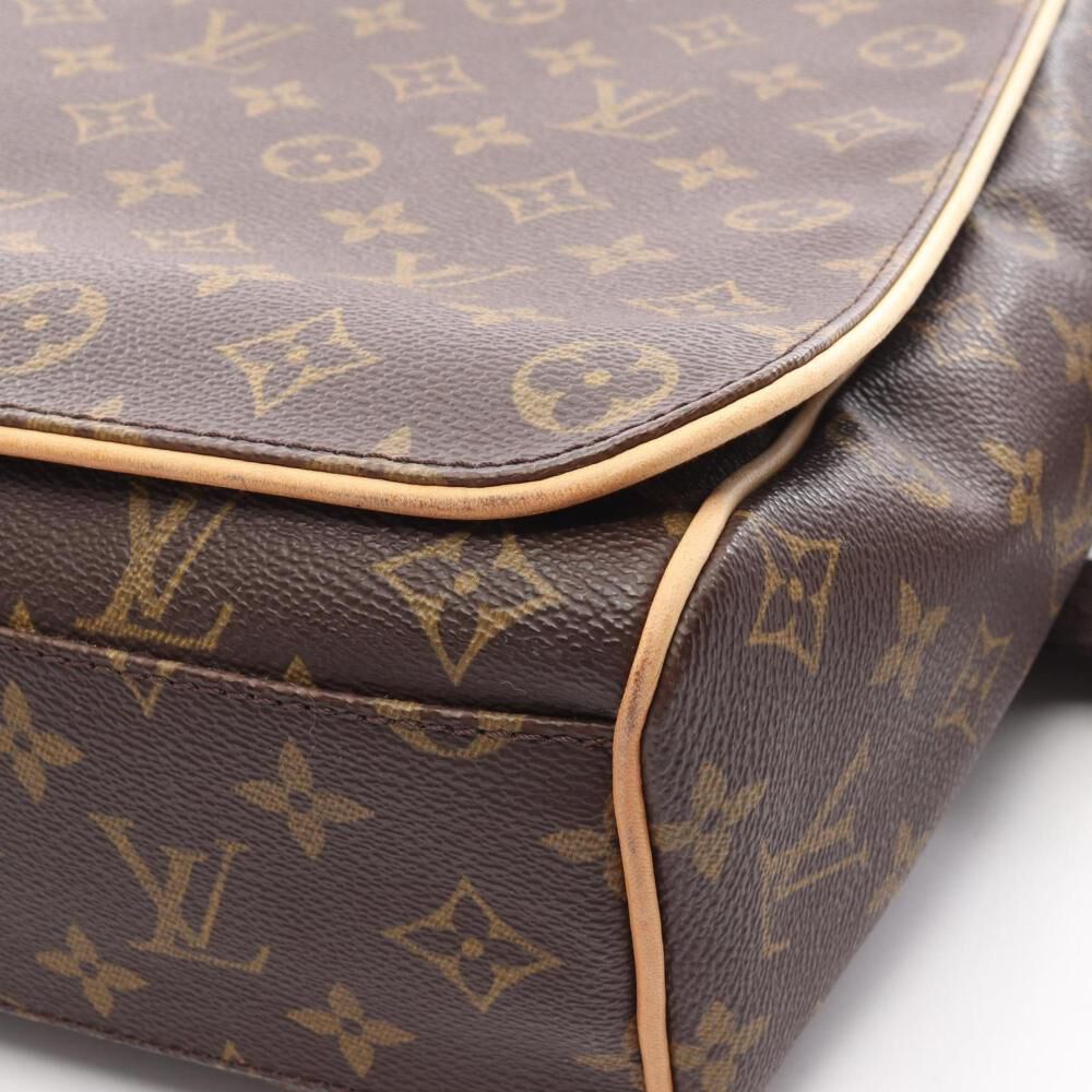 Louis Vuitton Shoulder Bags