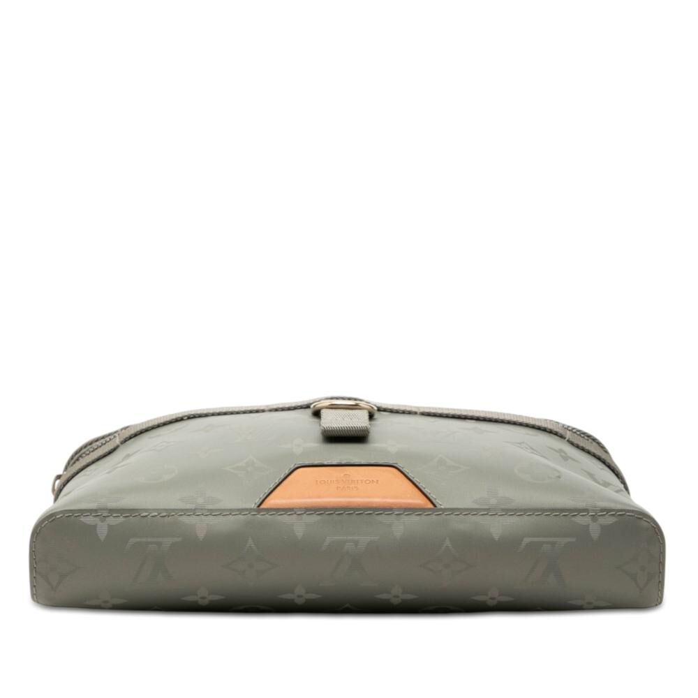 Louis Vuitton Messenger