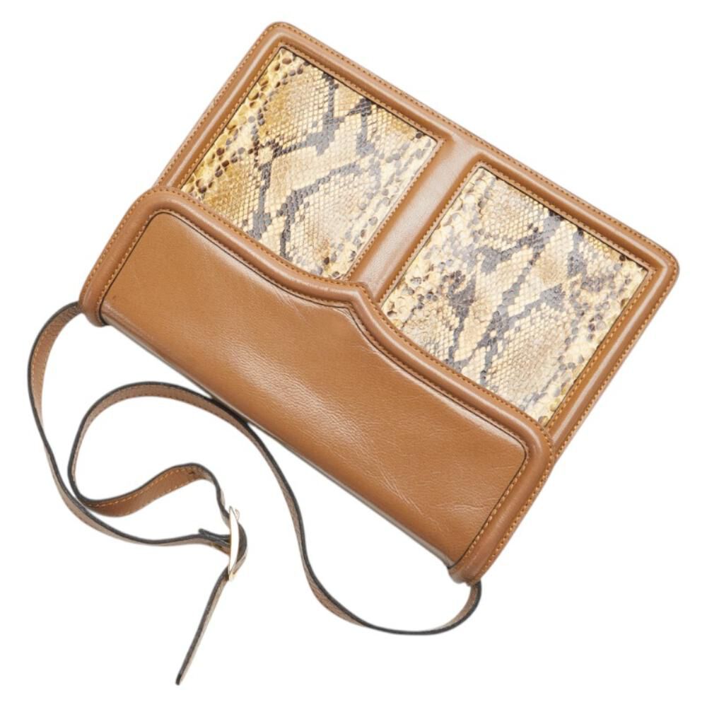 Yves Saint Laurent Shoulder Bag