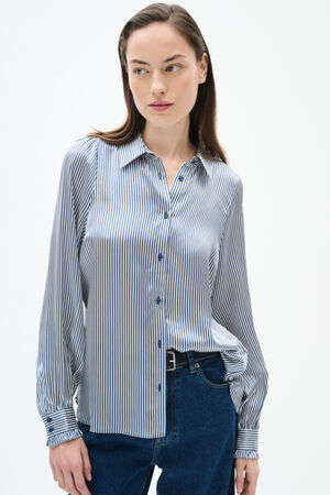 LarinaIW Shirt Premium