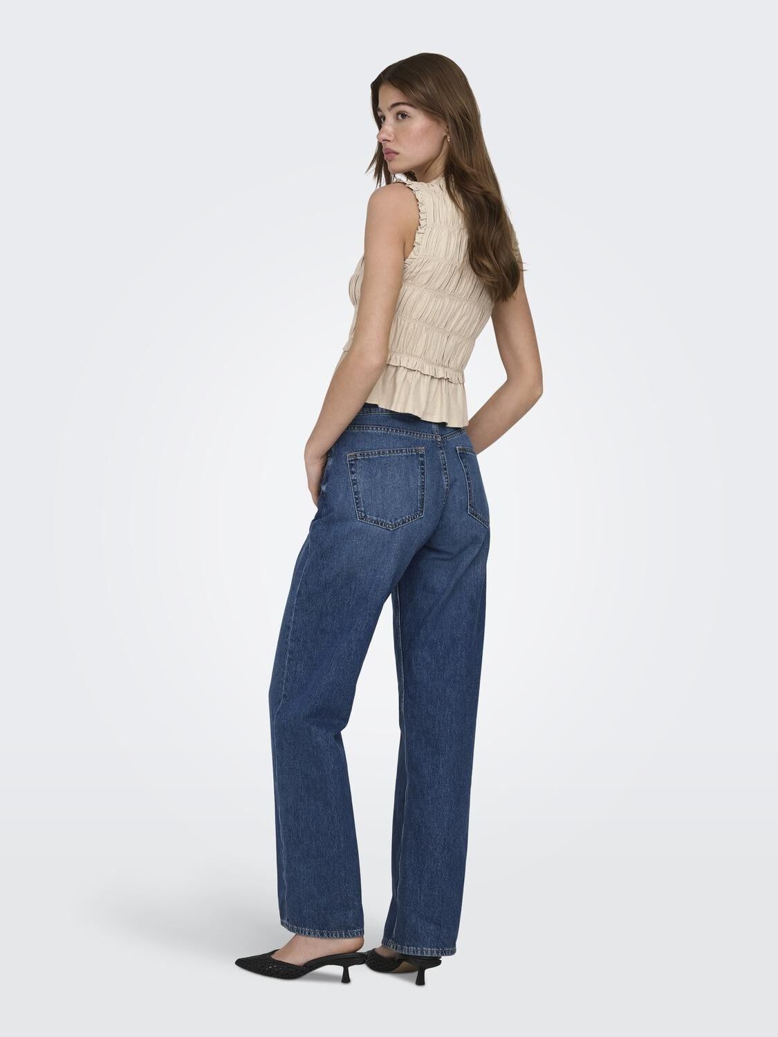 ONLGOA S/S LINEN BL FRILL TOP CC PN
