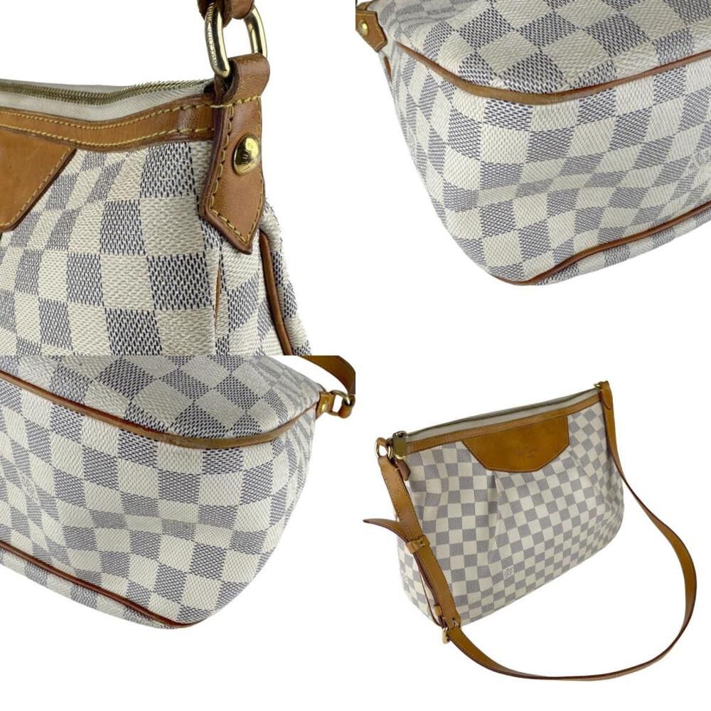 Louis Vuitton Shoulder Bags