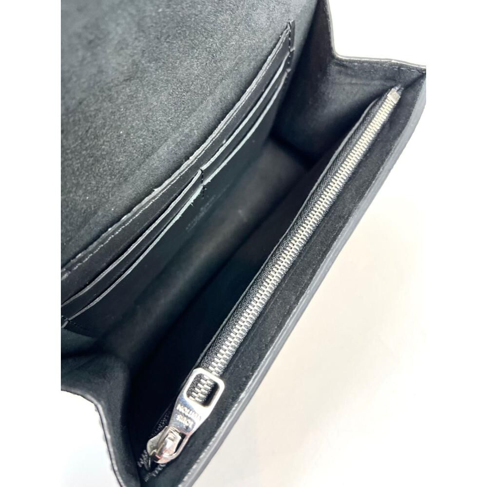 Louis Vuitton Dauphine