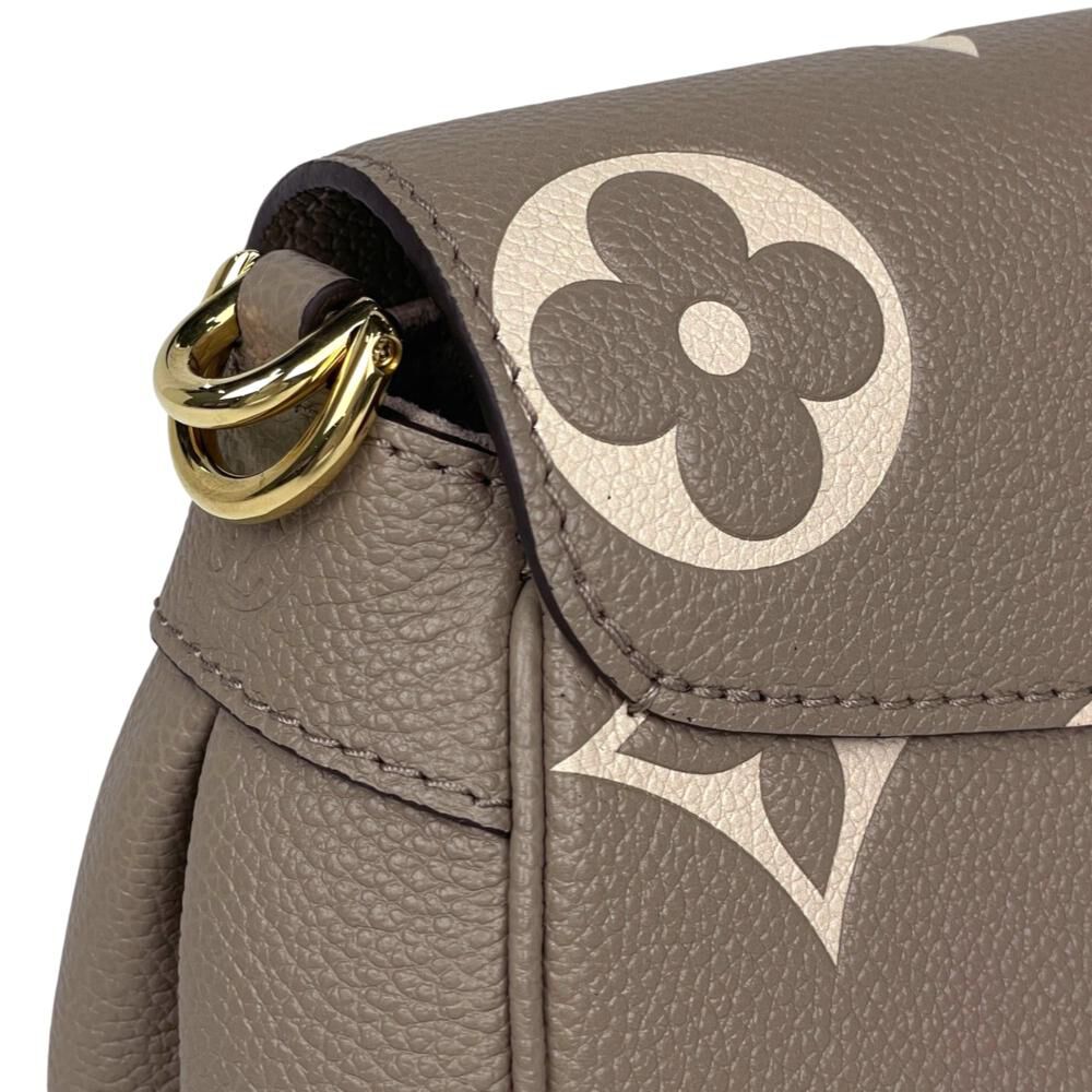 Louis Vuitton Favorite
