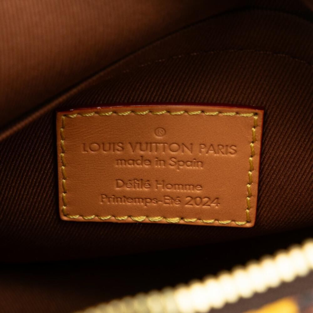 Louis Vuitton Shoulder Bags