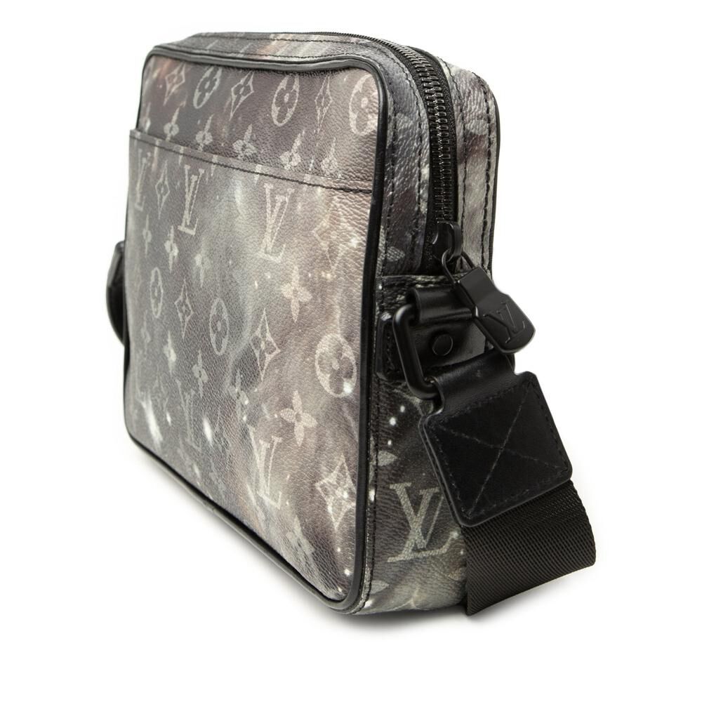 Louis Vuitton Messenger