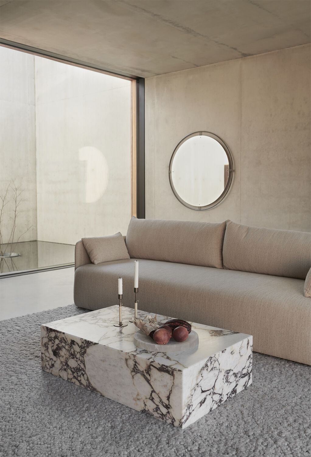 Plinth Low, Calacatta Viola