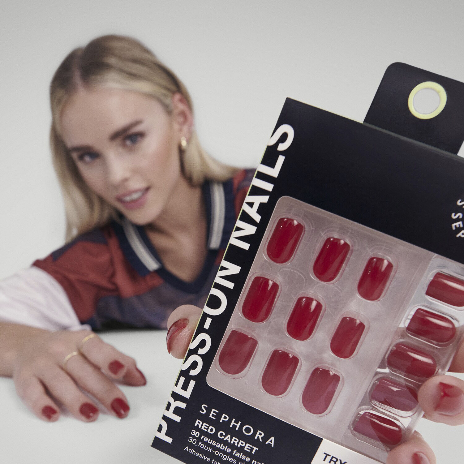 Press On Nails Kit With Adhesive Tabs Gel-Effect, Professional Result