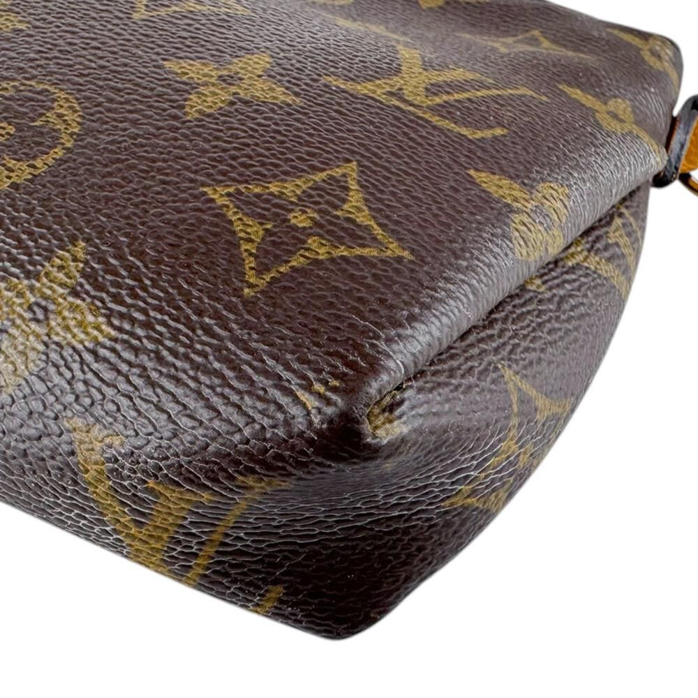 Louis Vuitton Shoulder Bags