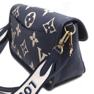 Louis Vuitton Shoulder Bags