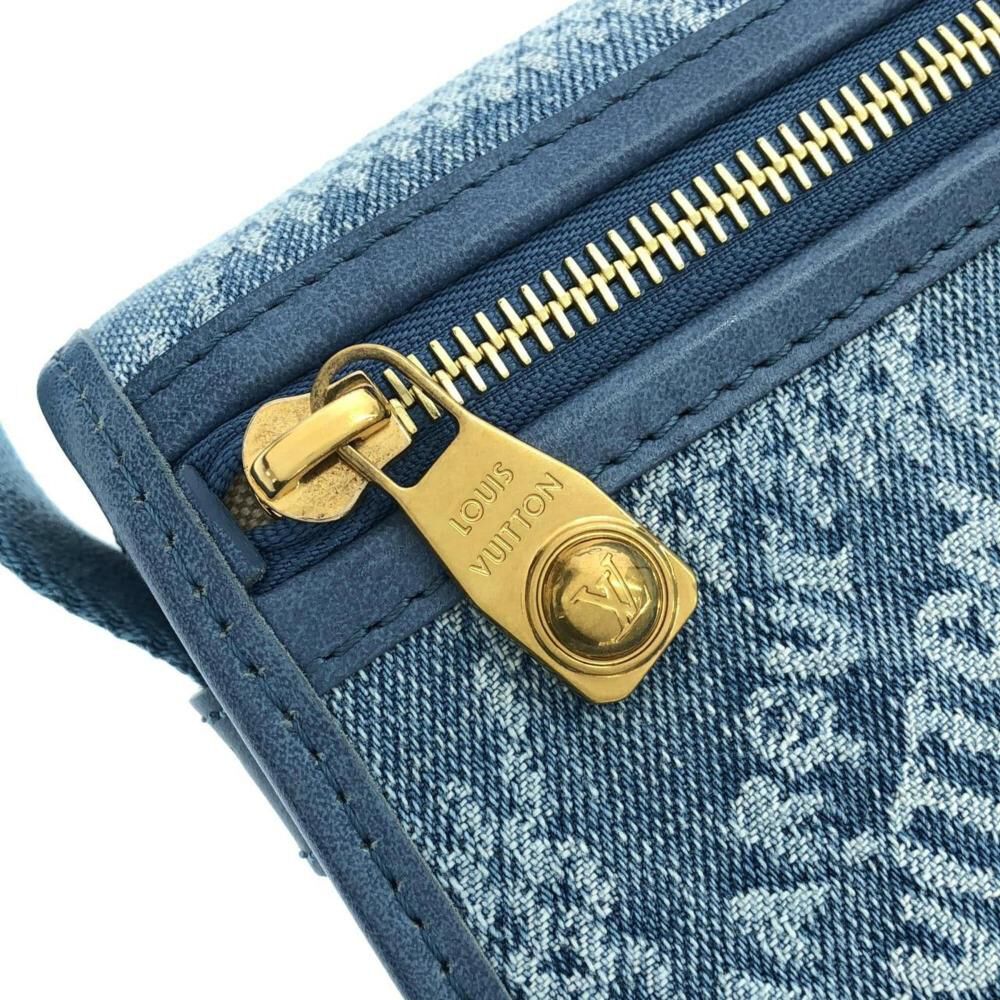 Louis Vuitton Shoulder Bags